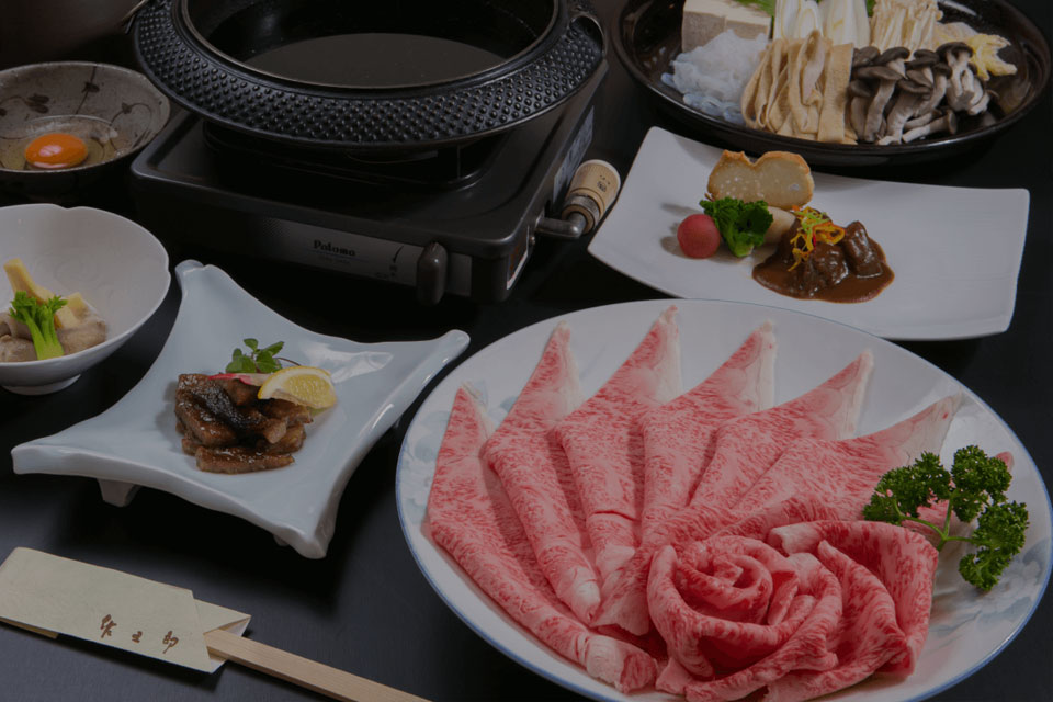 Thưởng thức món thịt bò Yamagata tại nhà hàng Sagoro