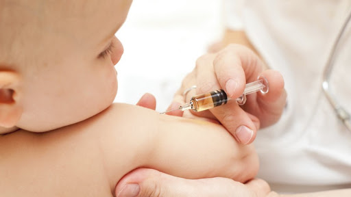 Bác sĩ mách cách phòng bệnh sởi hiệu quả bằng tiêm vắc-xin