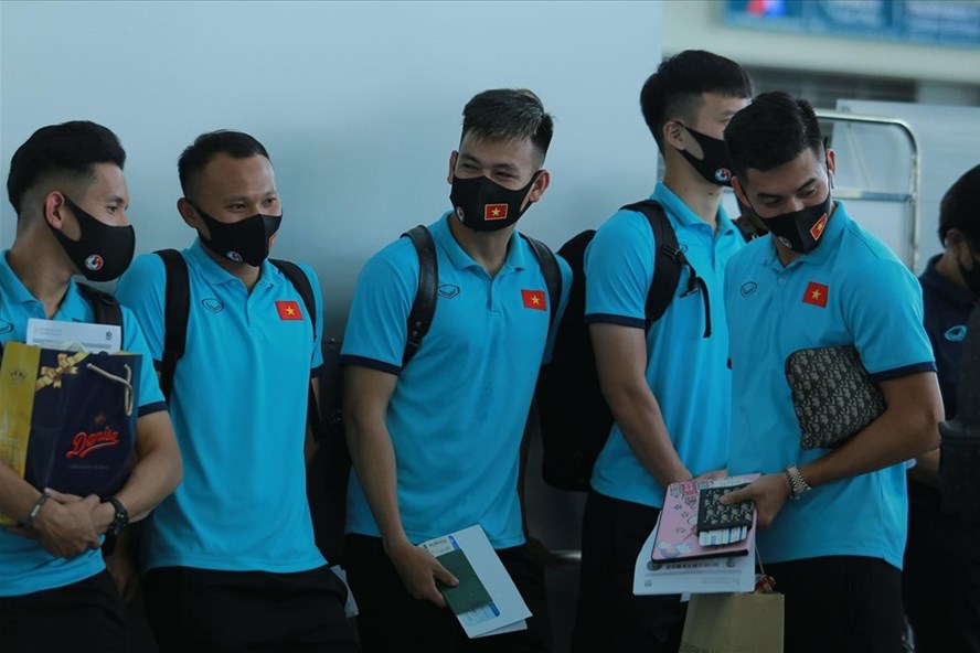 Đội tuyển Việt Nam lên đường sang UAE