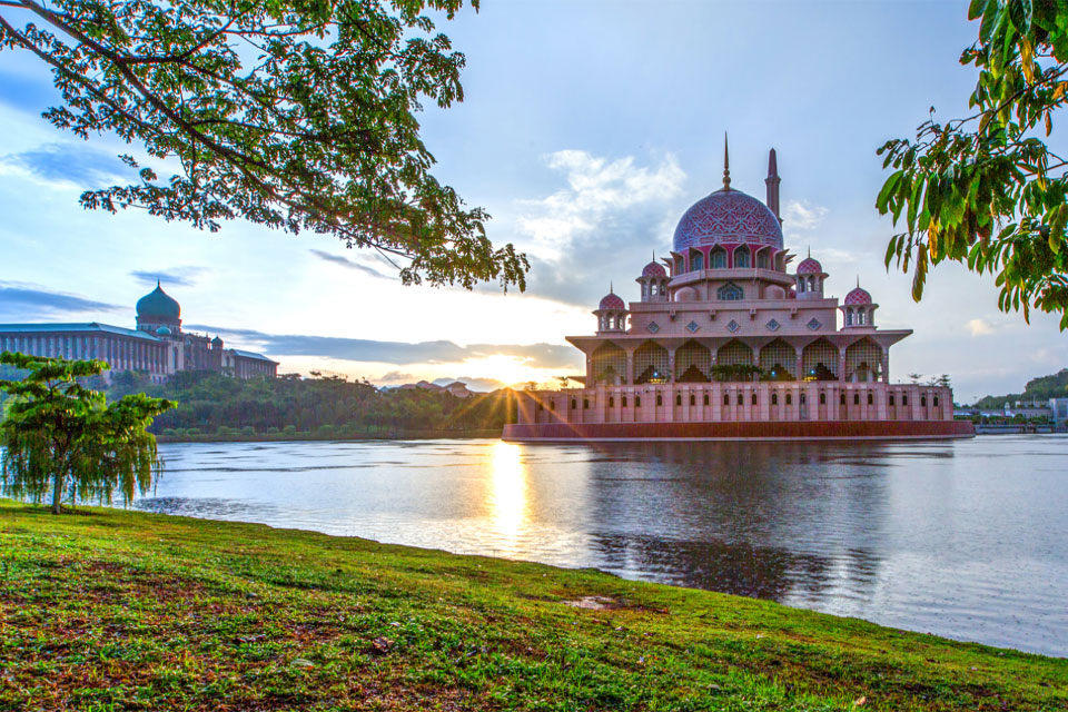 Ảnh 1: Bảo tàng nghệ thuật hồi giáo - Nét kiến trúc kì ảo của Malaysia