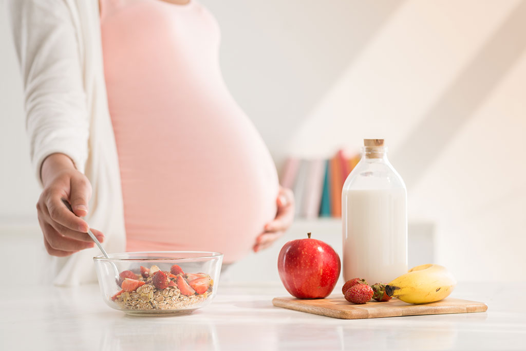 Chế độ dinh dưỡng cho mẹ bầu như thế nào là hợp lý?